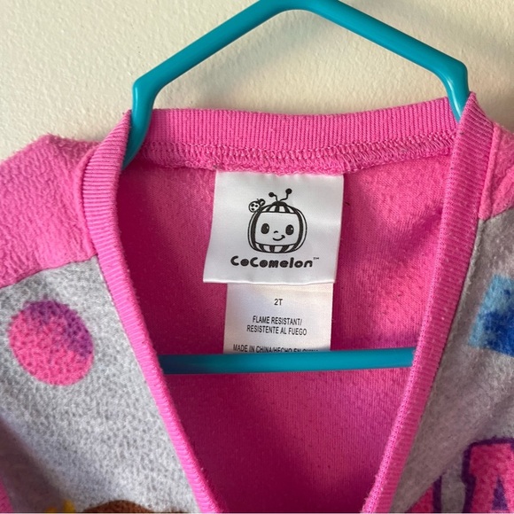 🌼 5/$25 CoComelon Toddler Sleeper Pajamas 2T Fleece Footed One Piece Zip Play - Picture 7 of 8